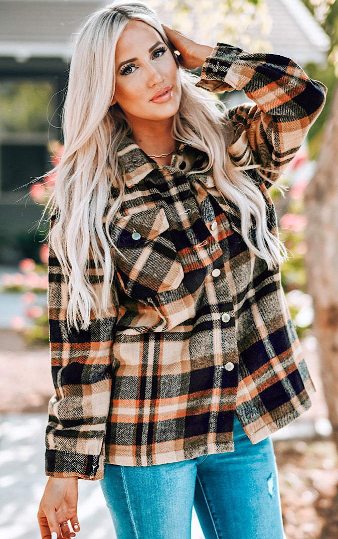 Bequeme Plaid-Jacke mit Knöpfen und Taschen