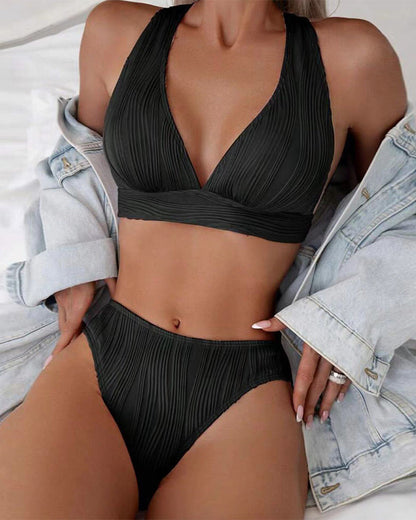 Einfarbiger sexy Bikini mit tiefem V-Ausschnitt