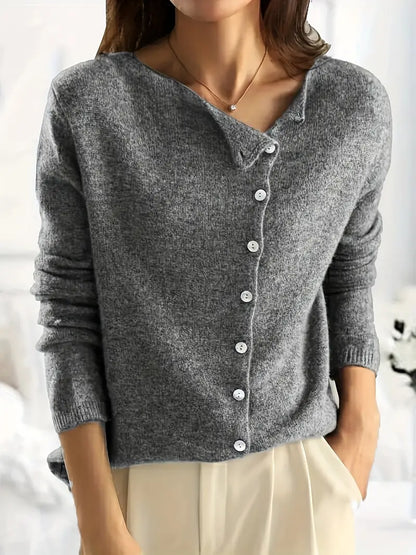Schlichte asymmetrische Strickjacke mit Knopfverschluss