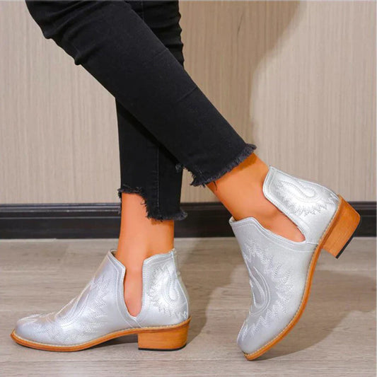 Kurze Stiefeletten mit hohen Absätzen - Berley