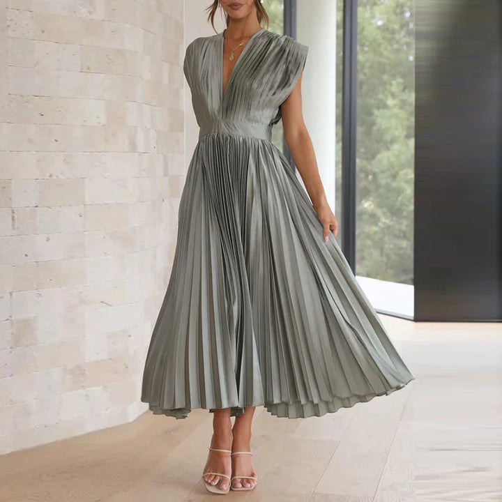 Plissiertes Midikleid mit V-Ausschnitt und eleganten kurzen Ärmeln