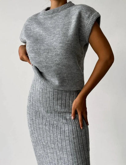 Trendiges gestricktes Crop Top und Rock