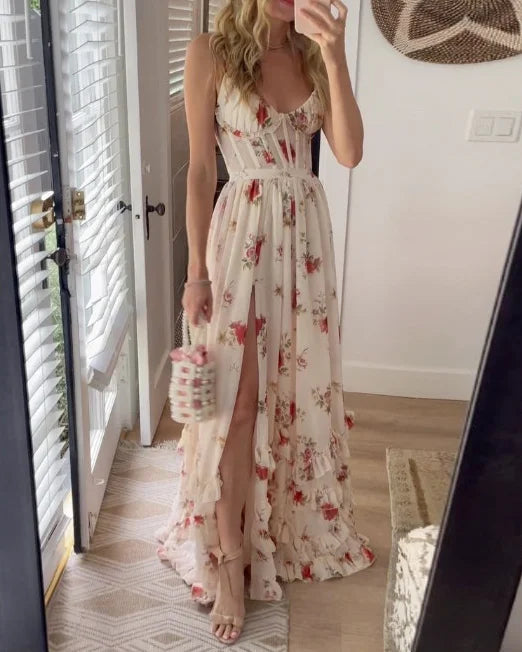Langes Blumenkleid mit schmeichelhaftem Ausschnitt