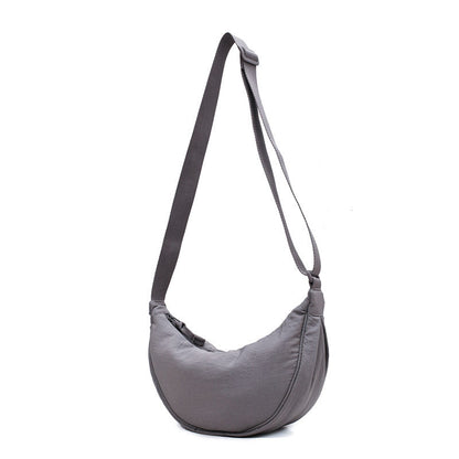 Königin - Tasche in Form eines Halbmondes