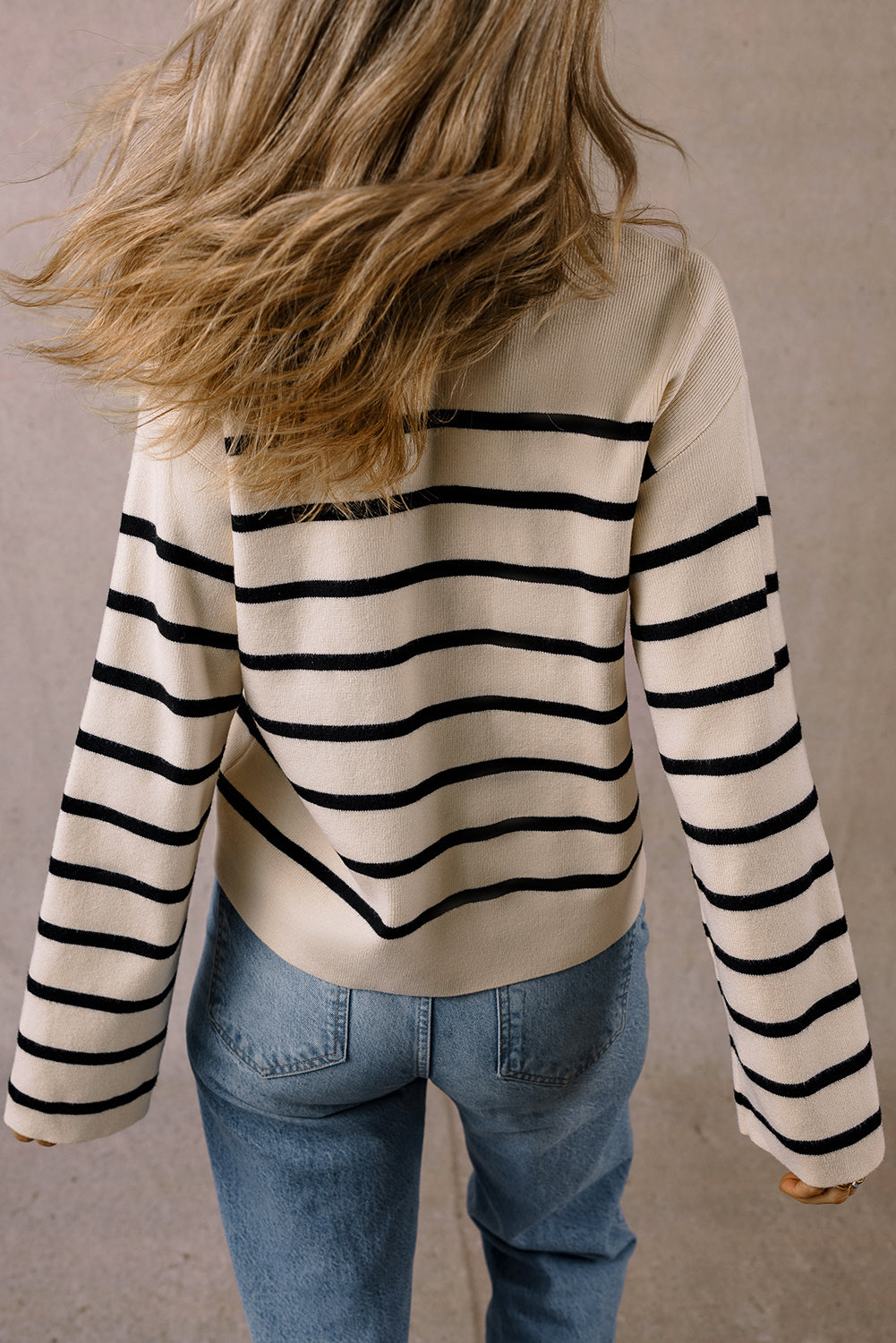 Merly | Schicke und charmante gestreifte Strickjacke mit Knöpfen