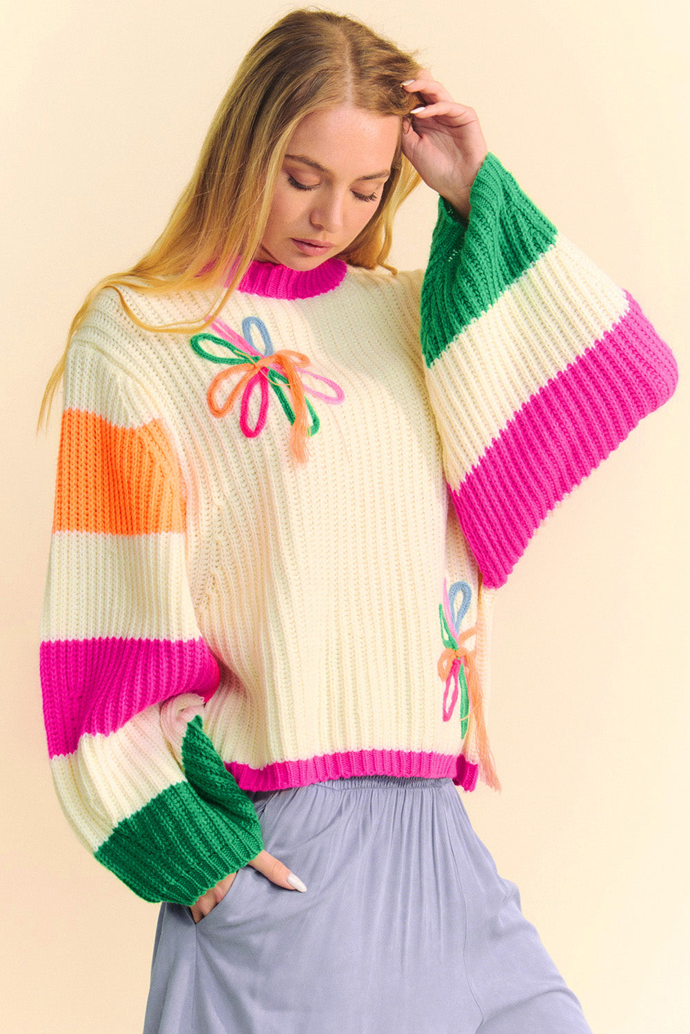 Clarisse - Lockerer Strickpullover mit Blumenmuster Colorblock Beige