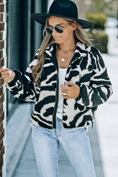 Chika | Verspielte Plüschjacke mit Zebramuster