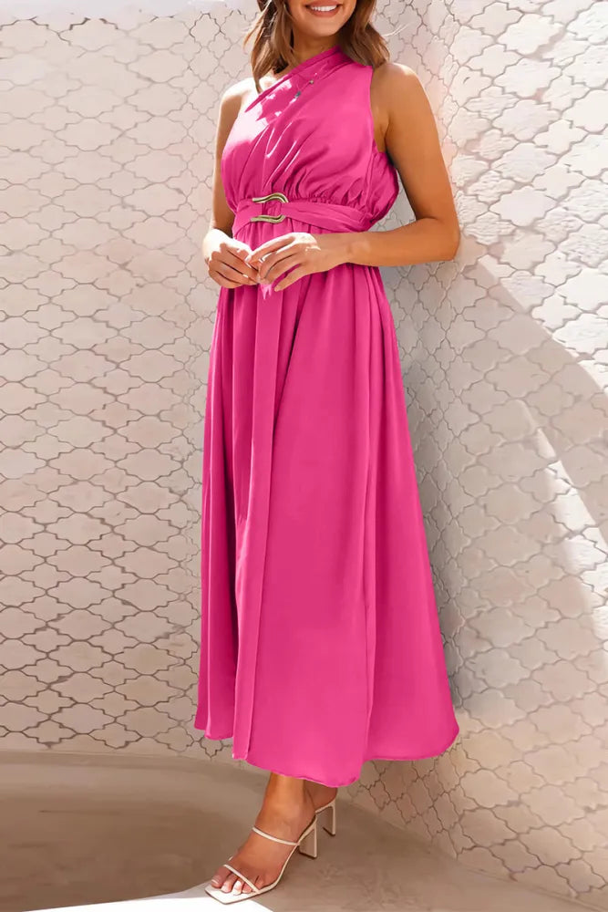 Norah - Elegante Abendkleider mit schrägem Ausschnitt und massiven Metallic-Verzierungen