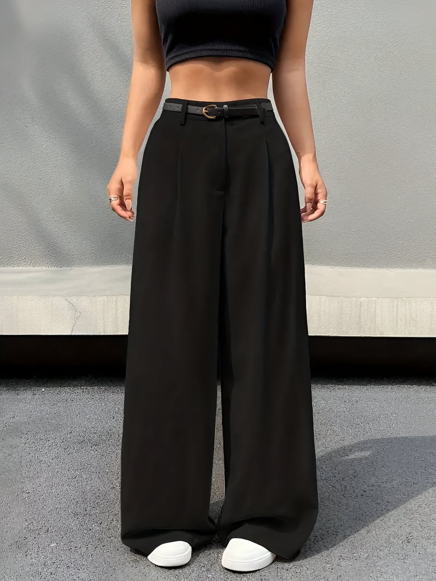 Elegante Hose mit hohem Bund und weitem, plissiertem Bein