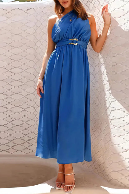 Norah - Elegante Abendkleider mit schrägem Ausschnitt und massiven Metallic-Verzierungen