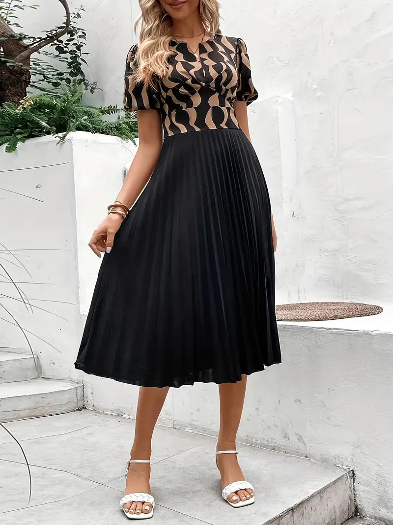 -Sommerkleid mit kurzen Ärmeln und Falten