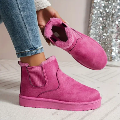 Minimalistische Frauenstiefel für jeden Tag