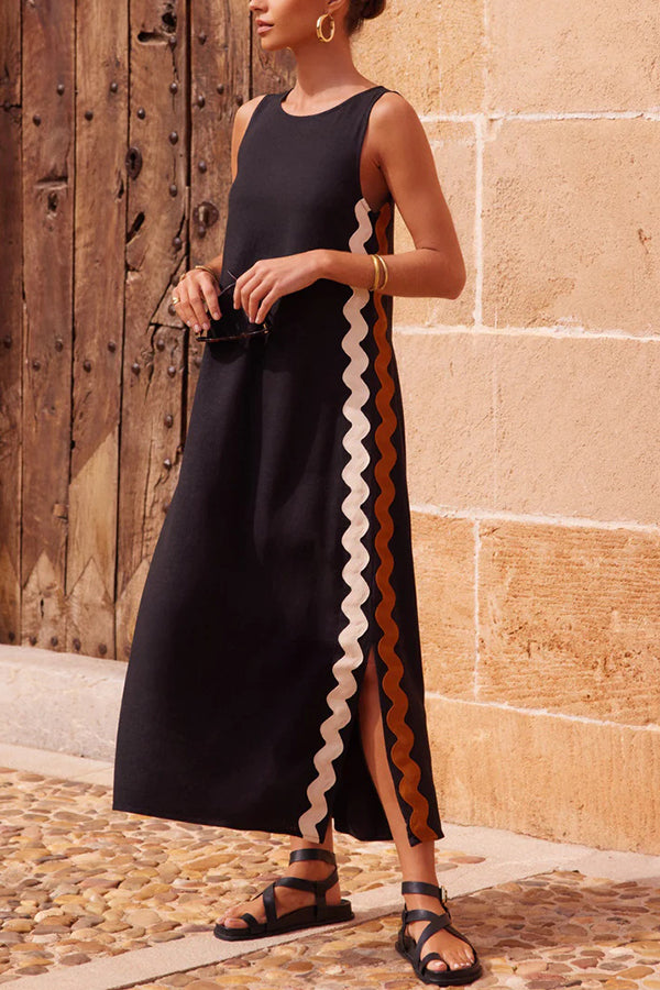 Maxikleid mit Zickzack-Streifen und Seitenschlitz