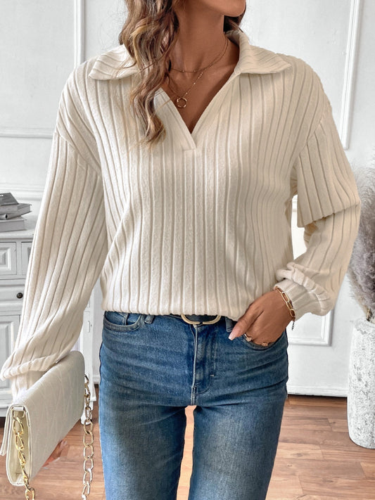 Ava - Khaki Geripptes Langarmshirt mit Johnny-Kragen für Frauen