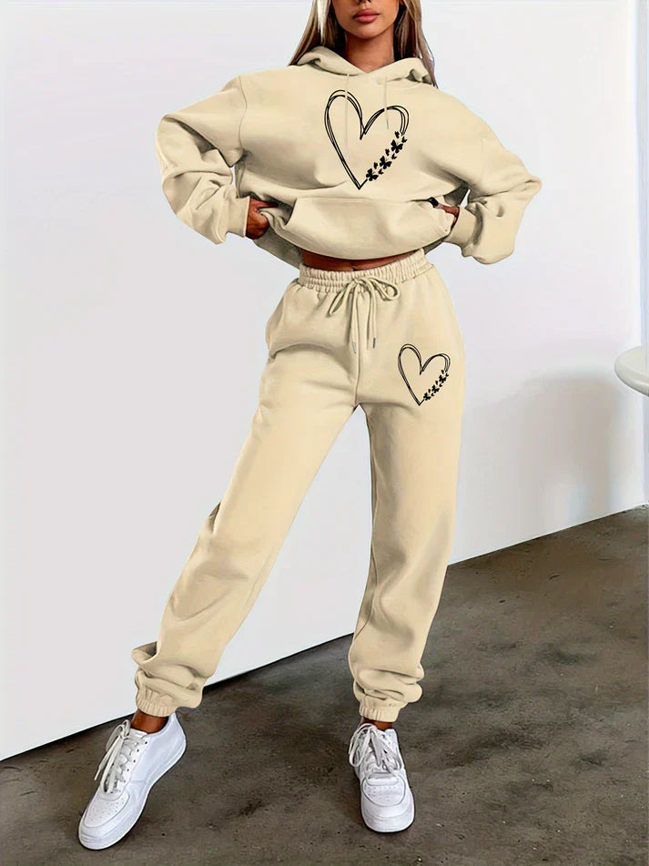 Lena - Lässiges Outfit mit trendigem Hoodie und Jogginganzug für Frauen