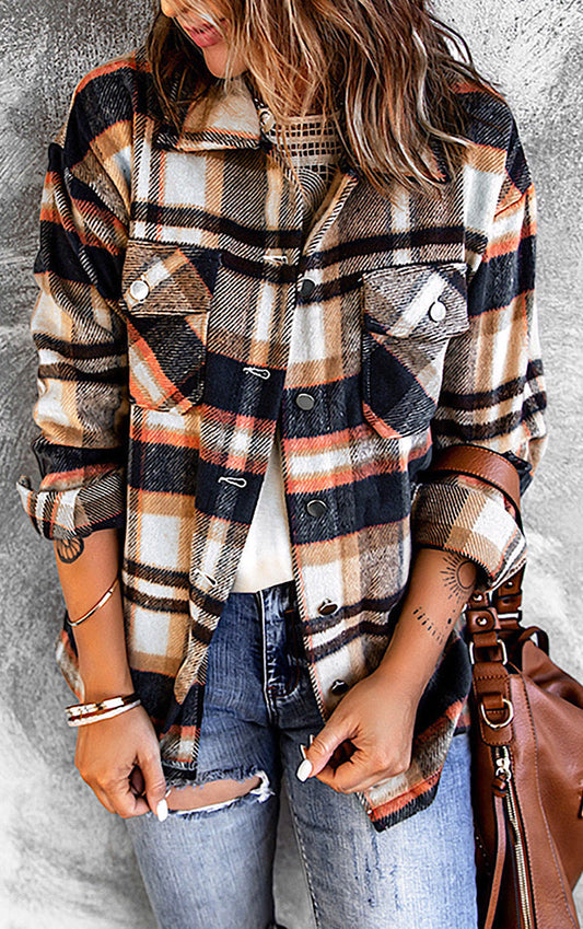Bequeme Plaid-Jacke mit Knöpfen und Taschen