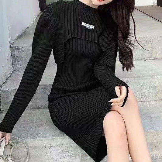 Marquia - Zweiteiliges Kleid mit Buffetärmeln und Schalweste