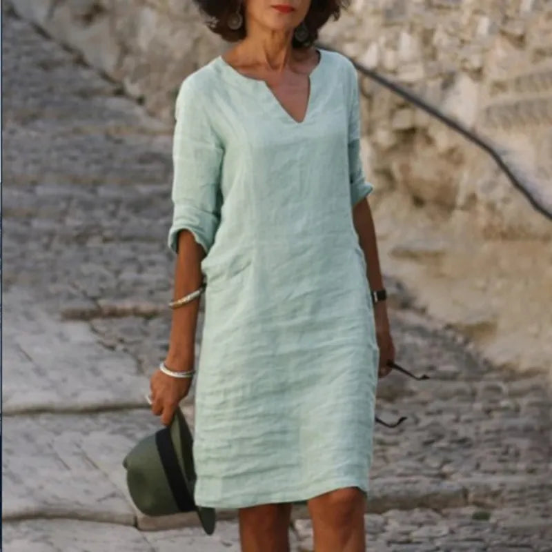 Damenkleid mit V-Ausschnitt
