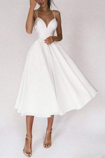 Maxikleid mit V-Ausschnitt und Rüschen