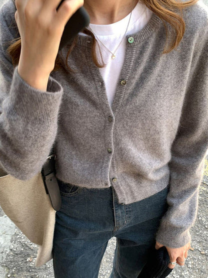 Mehrschichtig gestrickte Strickjacke mit Rundhalsausschnitt