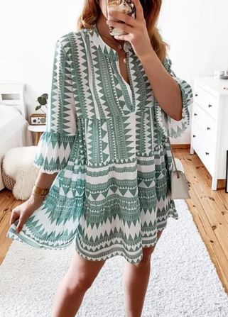 Juliene -Halblanges Kleid mit ausgestellten Ärmeln