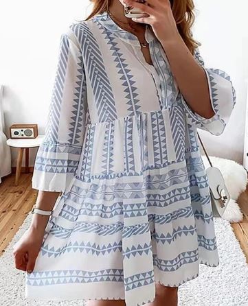 Juliene -Halblanges Kleid mit ausgestellten Ärmeln