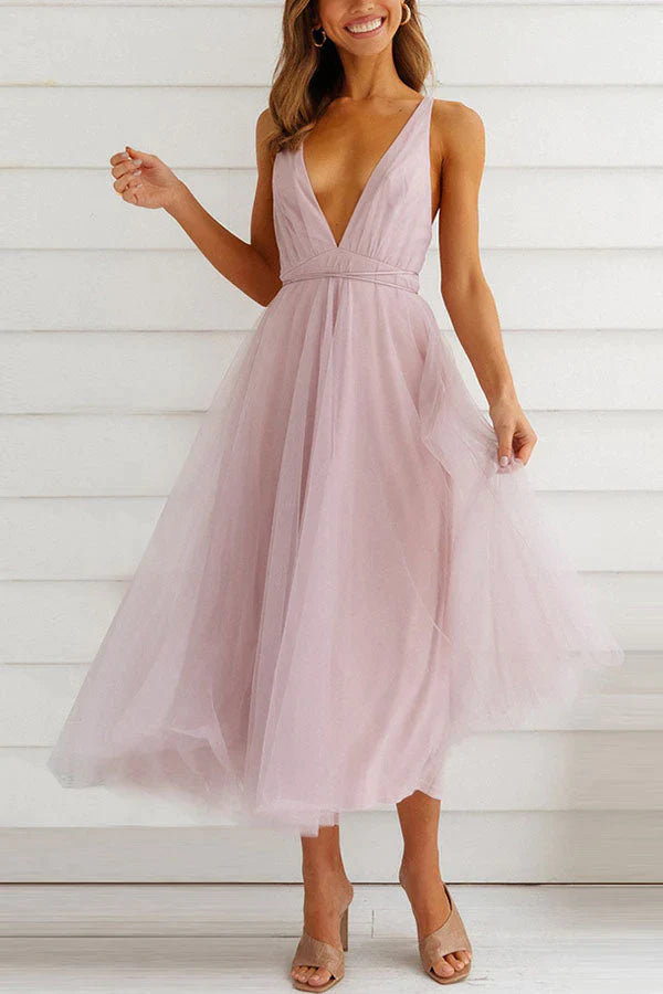 Alena - Romantisches Midikleid aus Tüll mit V-Ausschnitt