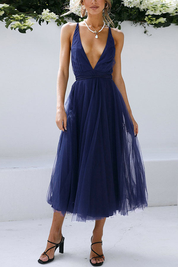 Alena - Romantisches Midikleid aus Tüll mit V-Ausschnitt