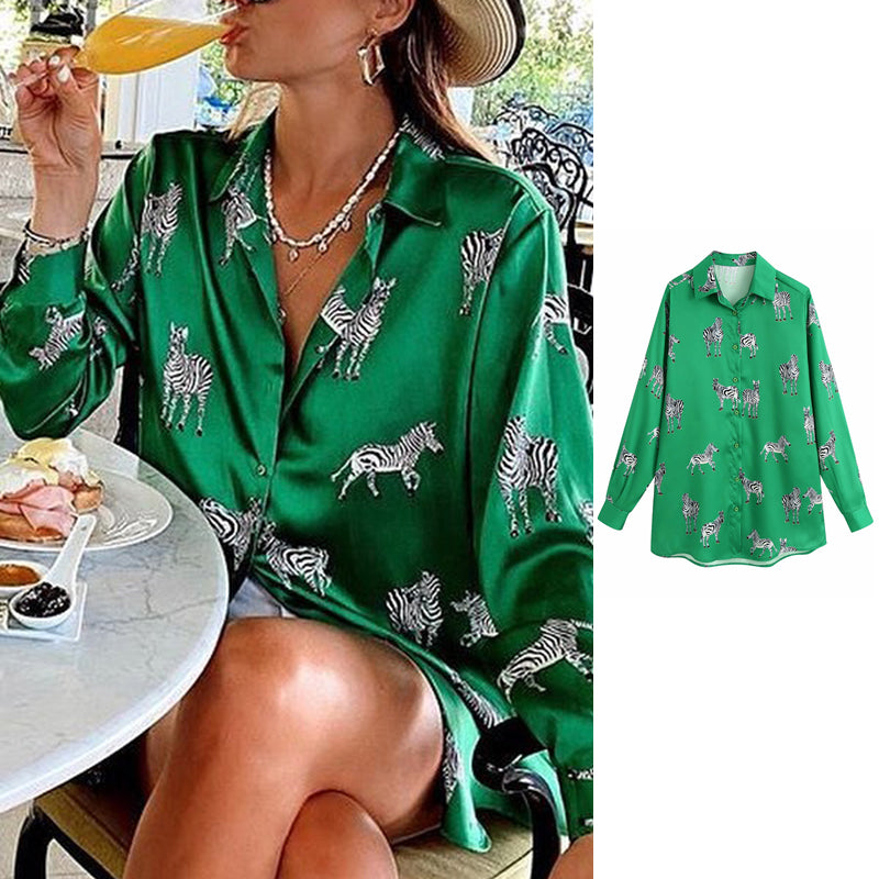 Didi Animal Print Bluse | Eine elegante Satinbluse für Frauen
