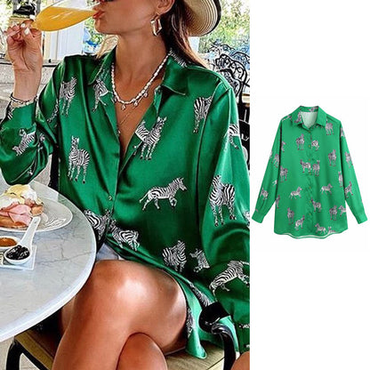 Didi Animal Print Bluse | Eine elegante Satinbluse für Frauen