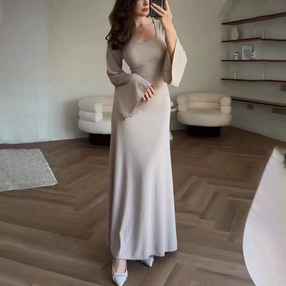 Livia - Modisches Strickkleid