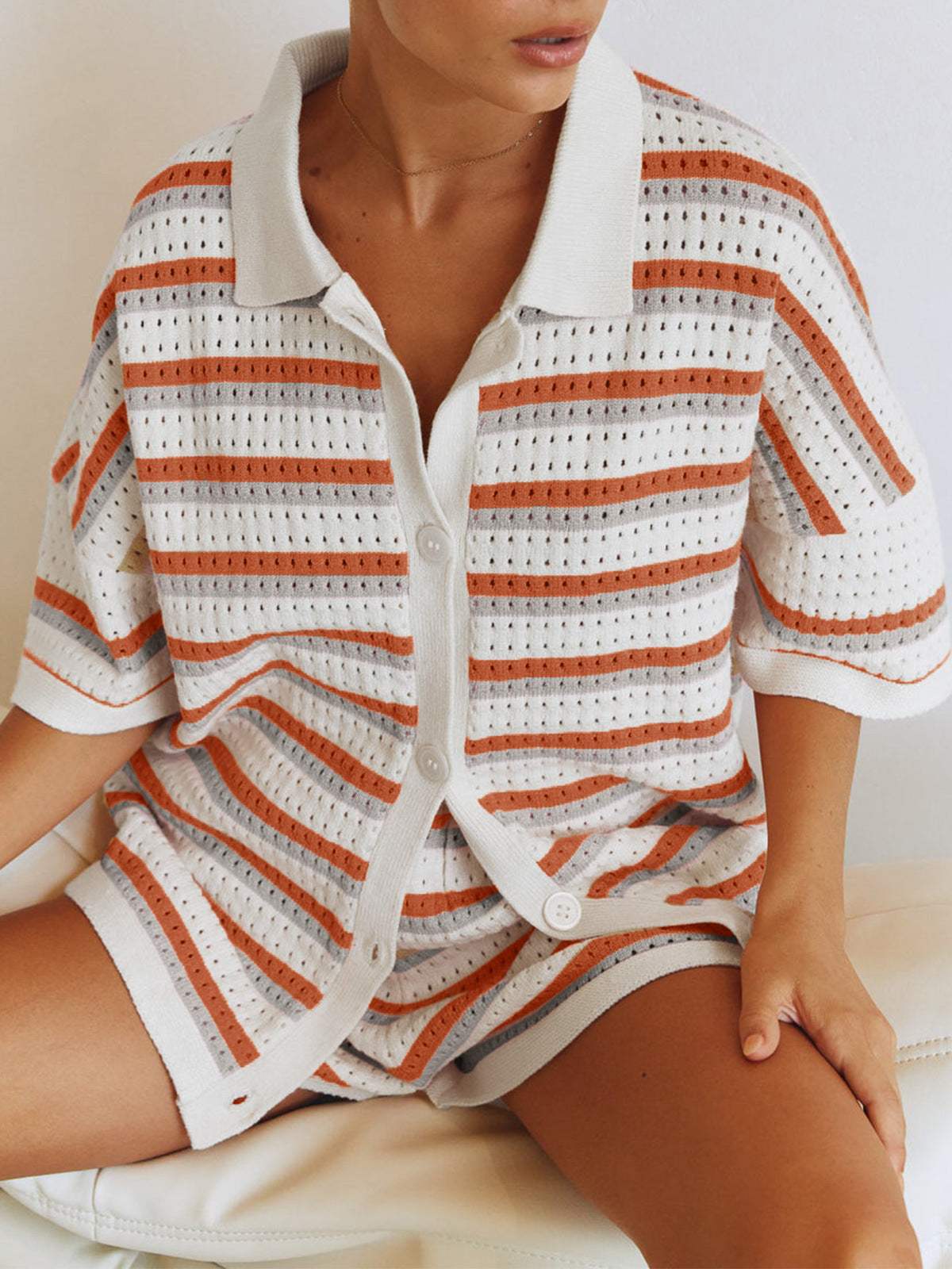 Damenset - Trendy - Kurzärmeliges Oberteil und passende Hose - perfekt für warme Tage