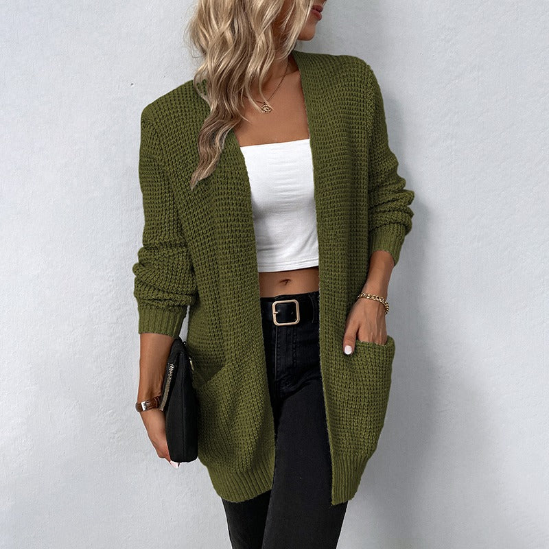 Gestrickte lange Damenstrickjacke