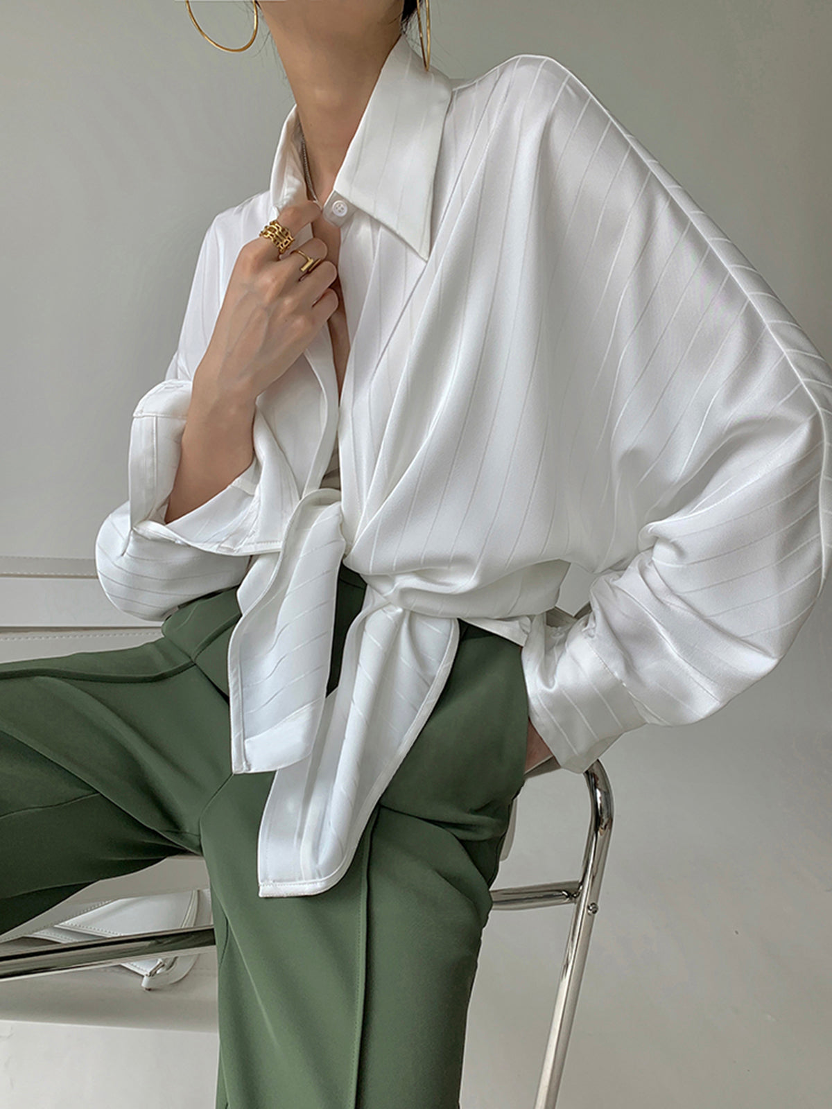 Clara - Shirt mit Stehkragen und Knöpfen, Oversize-Taille