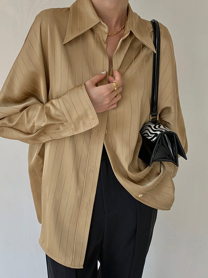 Clara - Shirt mit Stehkragen und Knöpfen, Oversize-Taille