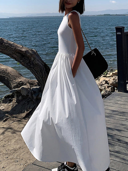 Langes, ärmelloses Kleid mit Rundhalsausschnitt für einen lässigen Look