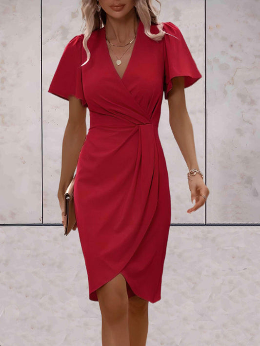 Klassisches Wickelkleid mit V-Ausschnitt