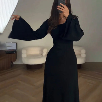 Livia - Modisches Strickkleid