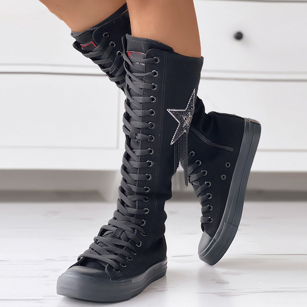 Karina Star - Hohe Schnürschuhe mit Pompon