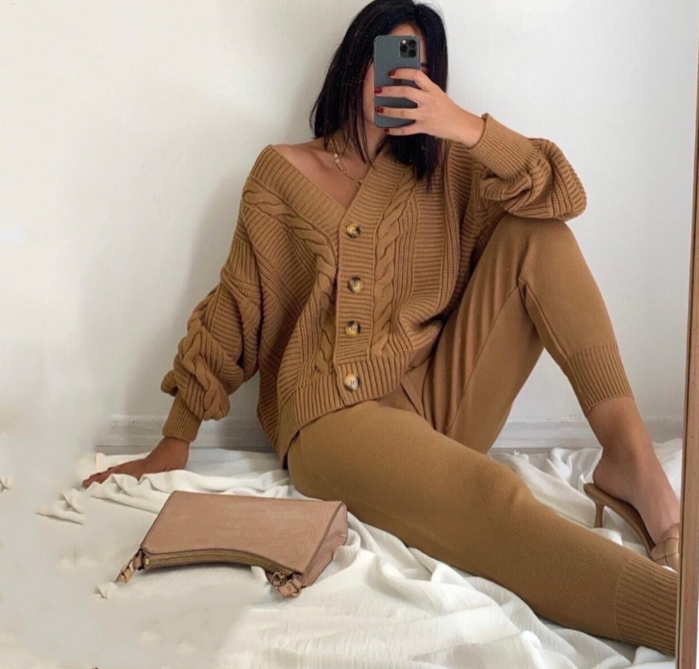 Winnie Winter Set | Schönes 2-teiliges Set mit Strickjacke und bequemer Hose