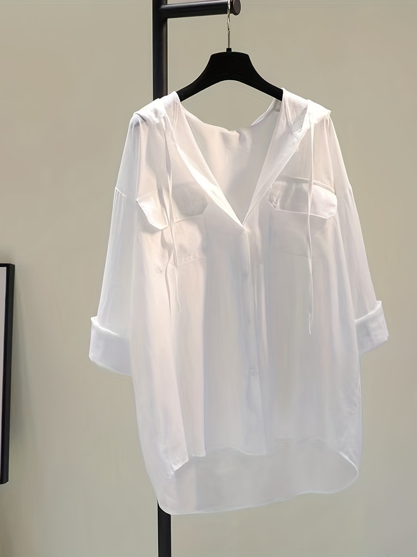 Kapuzenbluse mit Knopfleiste - Kordelzug und bequeme Passform