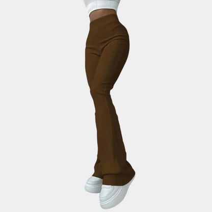 Clara - Schmeichelnde ausgestellte Hose