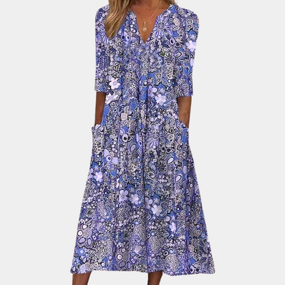 Geblümtes Damenkleid