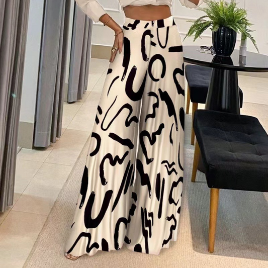 Ruby - Damenhose mit kunstvollem Schnitt und weitem Bein