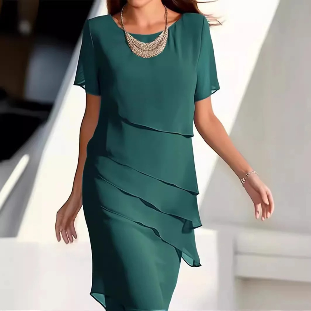 Karmen - Zeitlos elegantes plissiertes Chiffonkleid