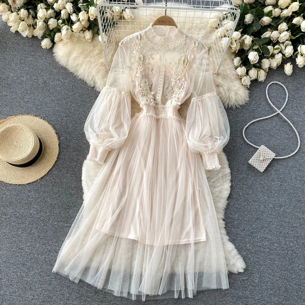 Leticia - Elegantes Blumenmuster Modisches Kleid mit Laternenärmeln