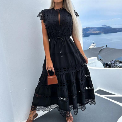 Antonina - Luxuriöses langes Spitzenkleid mit stilvollen Details