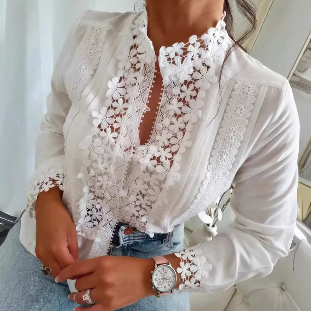 Marga - Romantische Bluse mit eleganter floraler Spitze