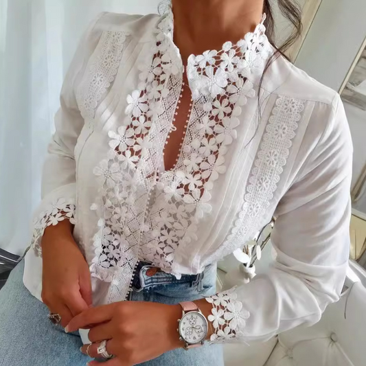 Marga - Romantische Bluse mit eleganter floraler Spitze