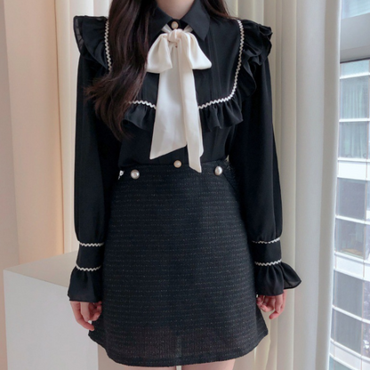 Evgenia - Elegante Damenbluse mit Rüschenkante und Schleife